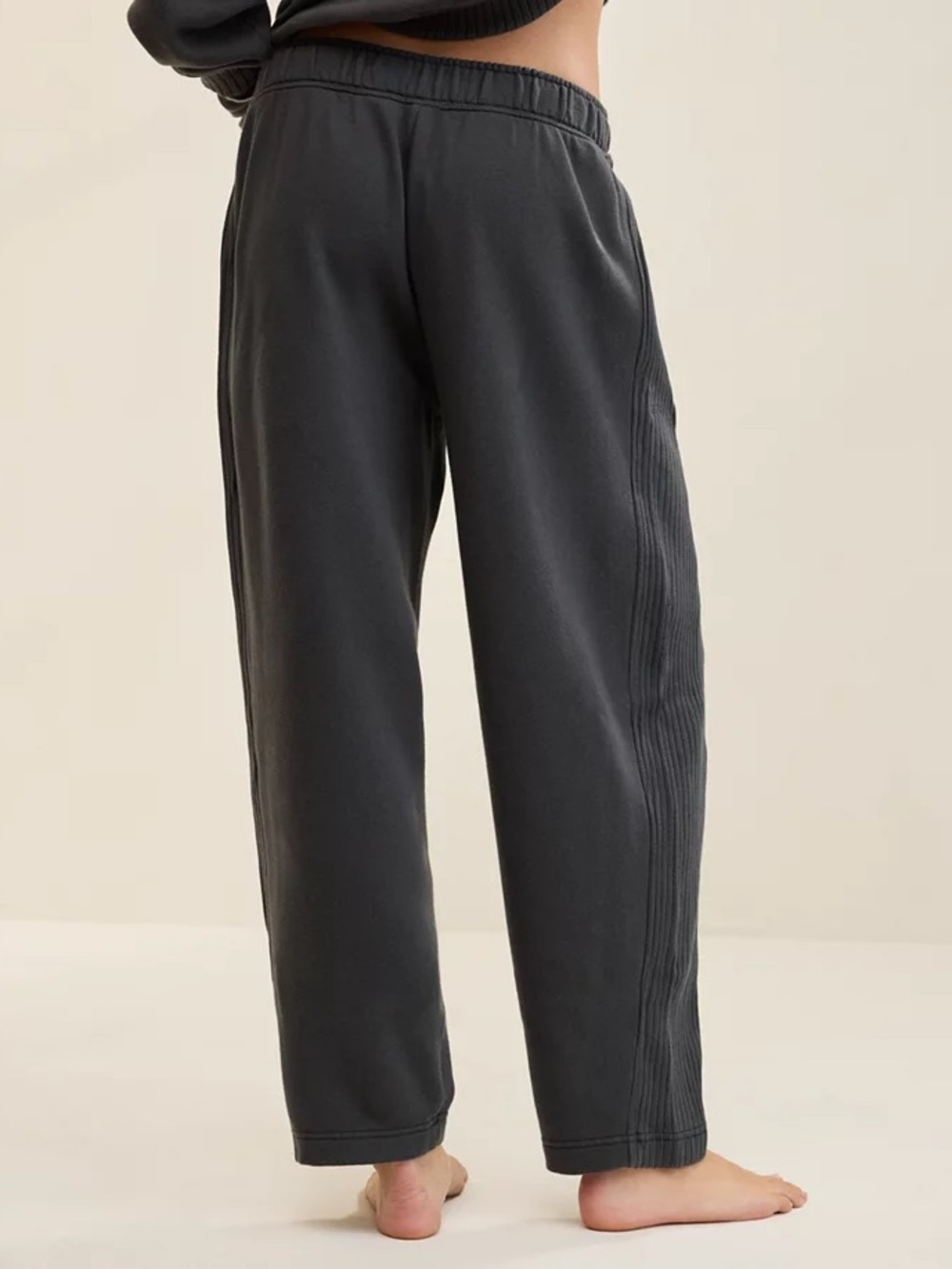 Aerie Oh Snap! Barrel Sweatpant - Picture 2 of 6